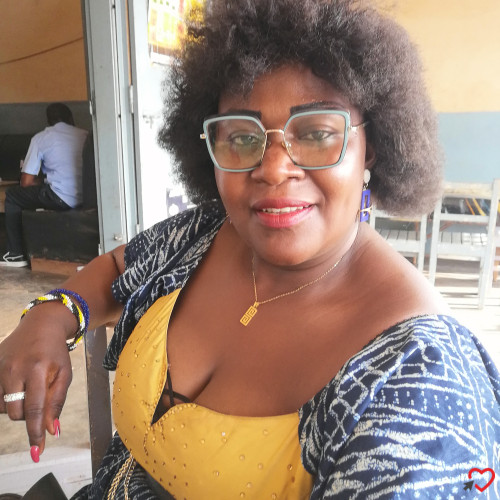 Photo de Bernadette812, Femme 39 ans, de Yaoundé Centre